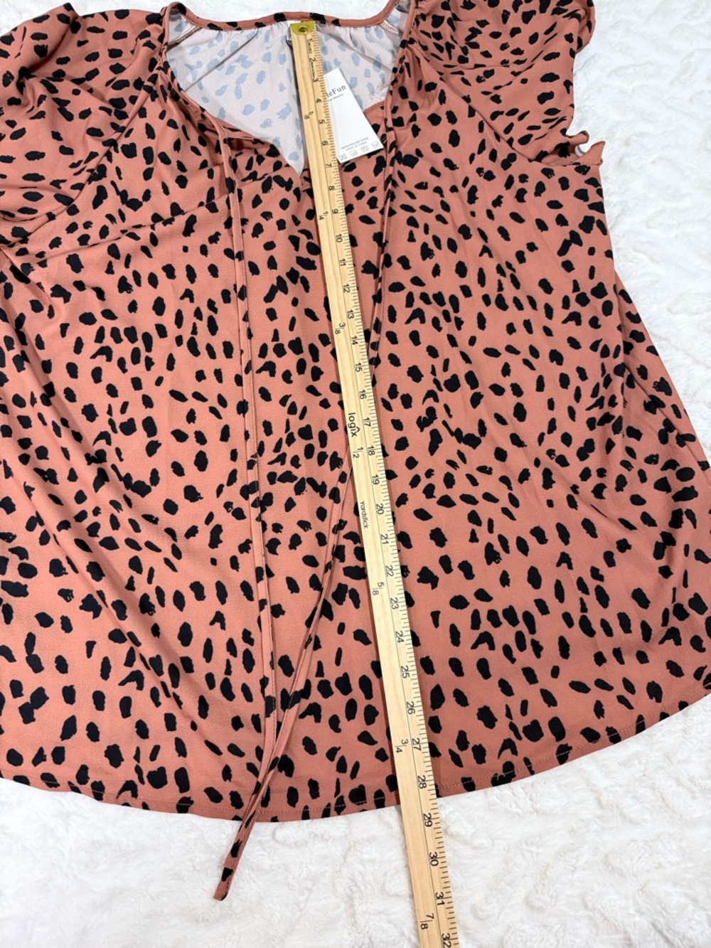 Simple Fun Rust Spot Print Flutter Sleeve Top - Picture 11 of 12